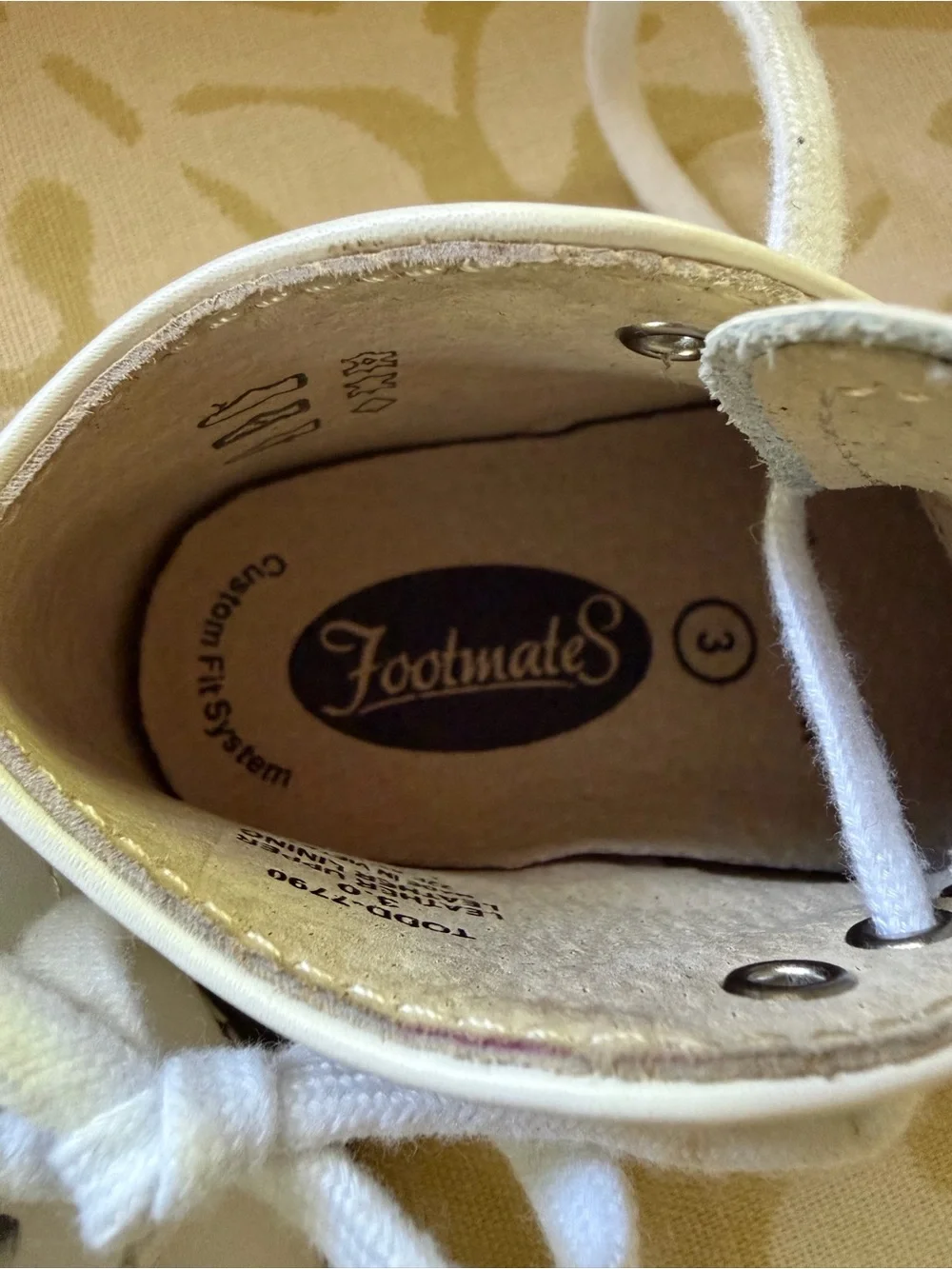 FOOTMATES Classic White Kids Lace-Up Shoes Size 3 Walkers